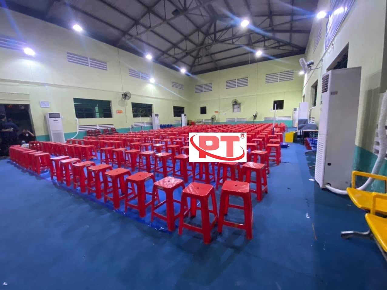 Hệ thống máy lạnh tủ đứng công suất lớn cho thuê tại sự kiện ngoài trời